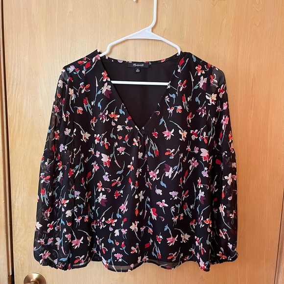 Madewell Shirred-Sleeve V-Neck Top in Drifting Flowers - Picture 3 of 8